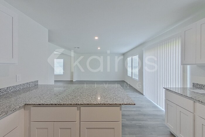 Building Photo - 4020 Garden Blvd