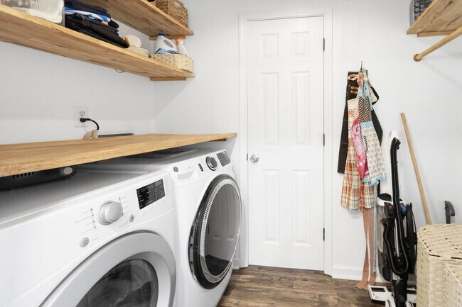 Building Photo - 3 Bed 2.5 Bath Home for rent in Chesapeake