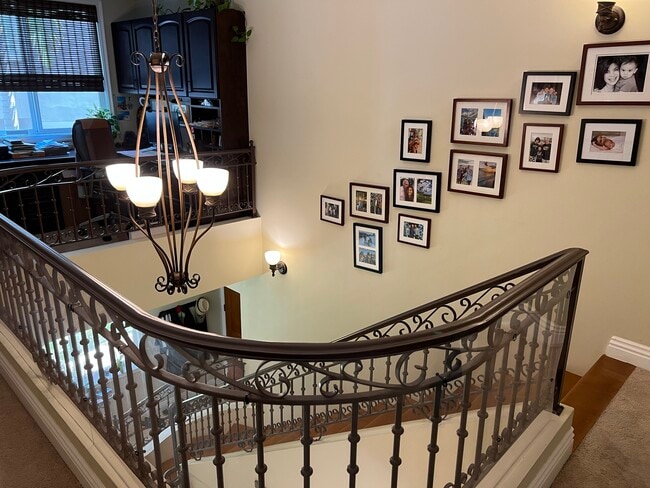 Upstairs - 1540 S Bentley Ave