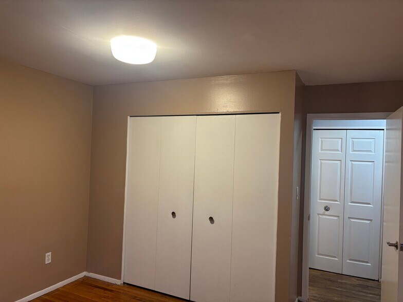 Building Photo - 1450 Ann Arbor Rd