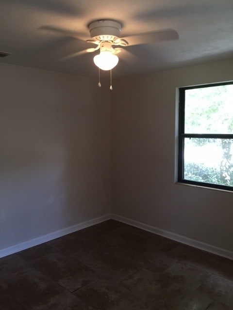 Building Photo - 2 Bed 1 Bath Home | Carport | Pet Friendly with Fenced Yard | Washer Dryer Hook Ups | Section 8 W...