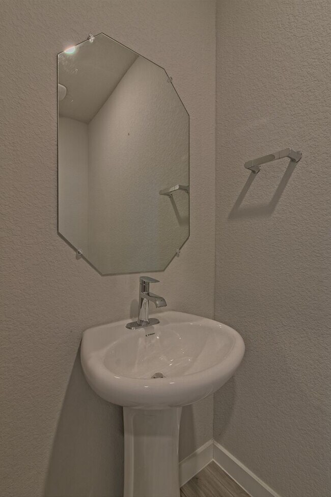 Building Photo - 425 Coda Xing Georgetown, TX 78633