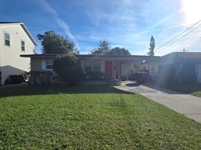 Building Photo - College Park 3 Bed