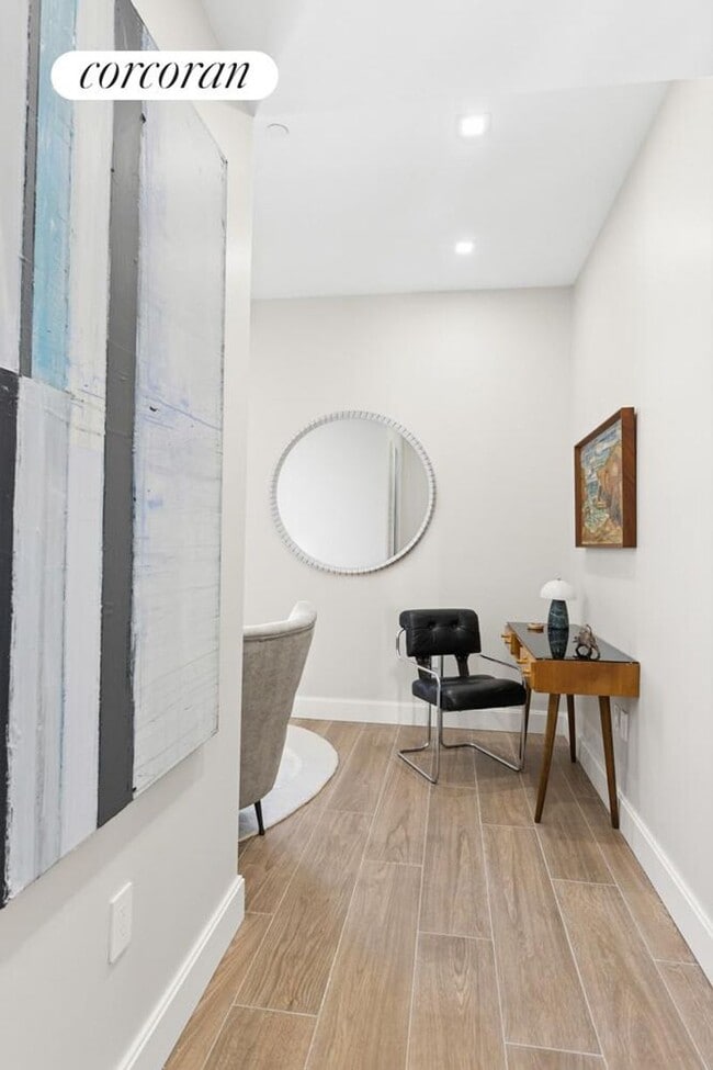 Building Photo - 760 Metropolitan Ave