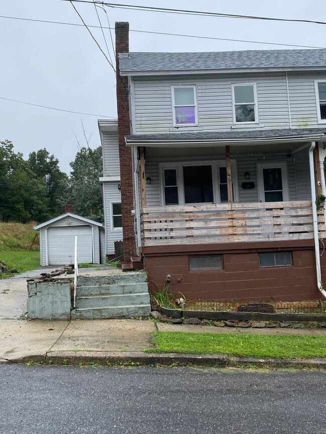 Building Photo - 2 bedroom 2 bathroom