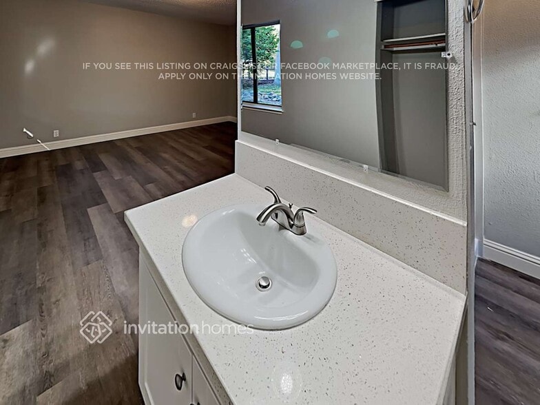 Building Photo - 3146 El Tejon Rd