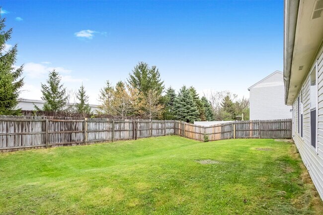 Building Photo - 10802 Sedgegrass Dr