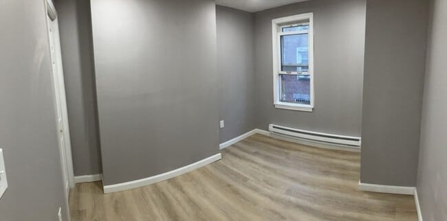 Building Photo - 7 Johnny Ct