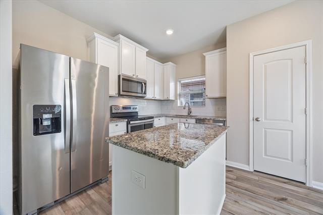 Building Photo - 228 Harvey St