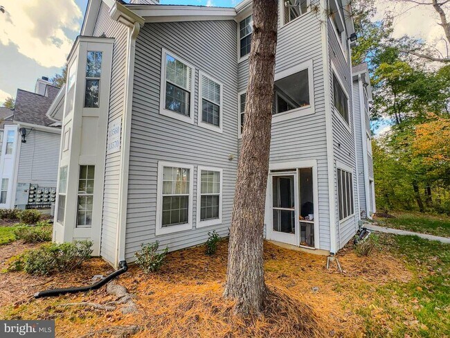 Building Photo - 13560 Lord Sterling Pl