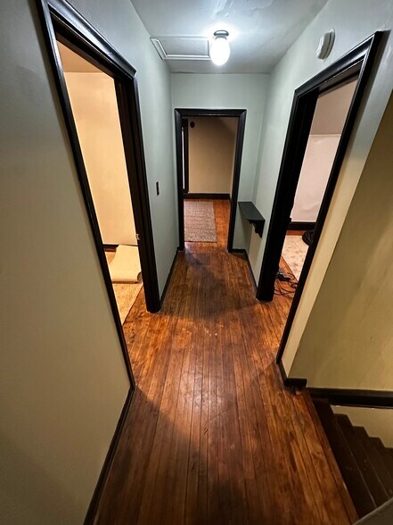 Building Photo - 2500 S Saginaw St