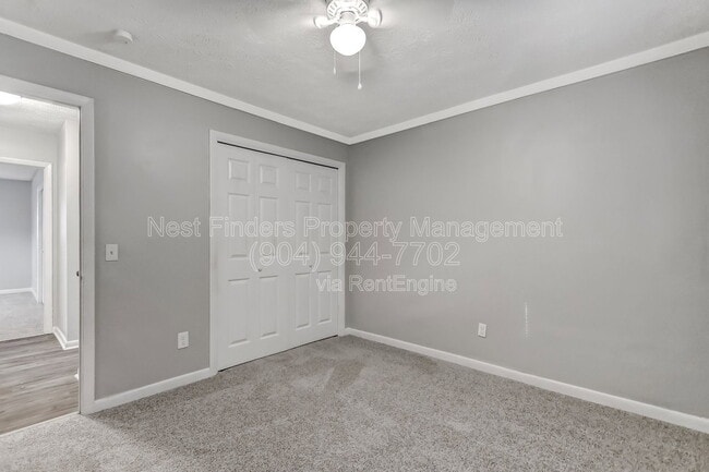 Building Photo - 3312 Pickwick Dr S