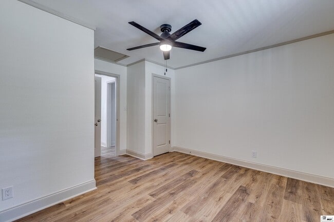 Building Photo - 281 Williams Rd