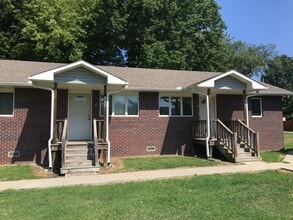 Building Photo - 406 E Adams St