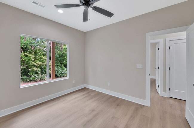 Building Photo - 333 Turnpike Rd