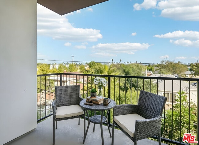 Building Photo - 3518 Chesapeake Ave