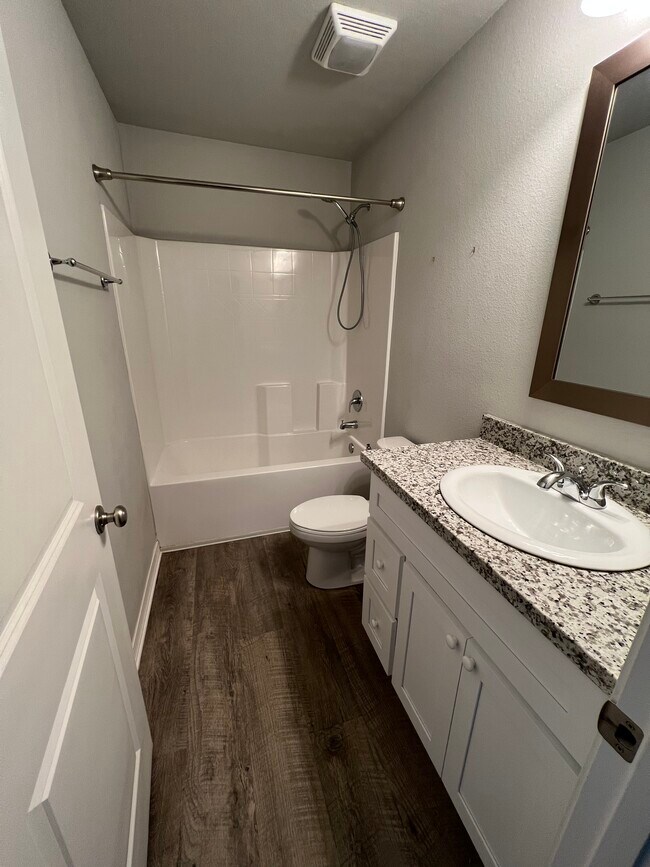 Building Photo - 9945 Kahana St