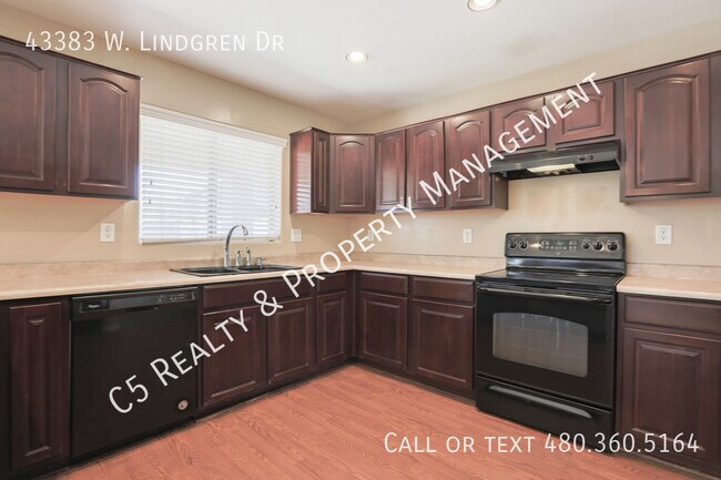 Building Photo - 43383 Lindgren Dr