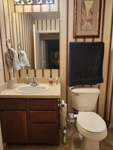 Building Photo - 14375 Timberline Dr