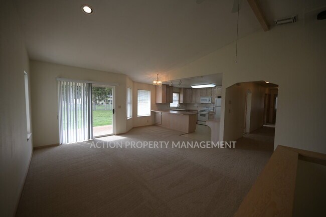 Building Photo - 3 bed 2 bath in a country setting