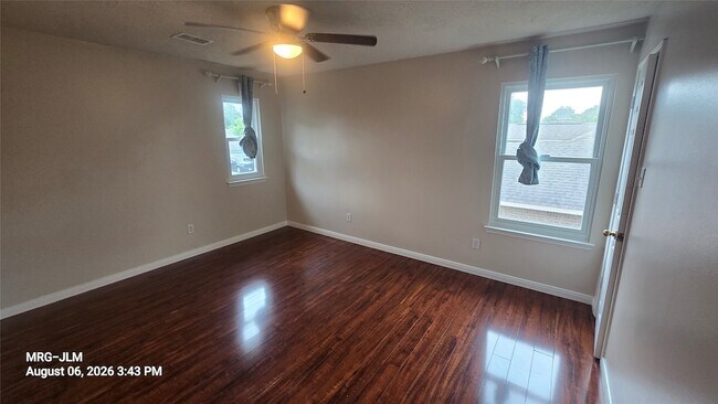 Building Photo - 7239 Foxbrook Dr