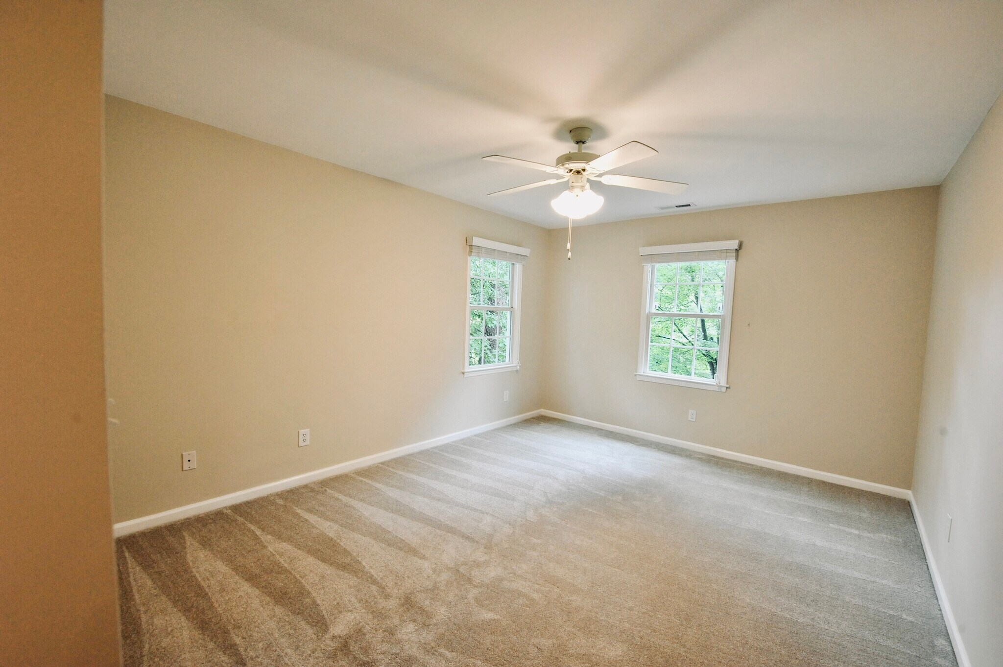Building Photo - 962 Saint Catherines Dr