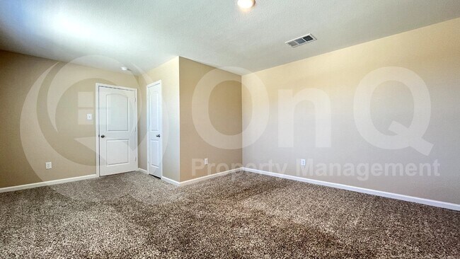Building Photo - 283 Moonstone Way