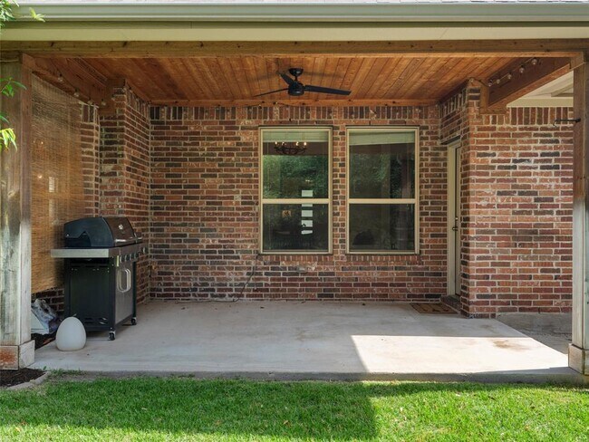 Building Photo - 18517 Tanner Bayou Loop
