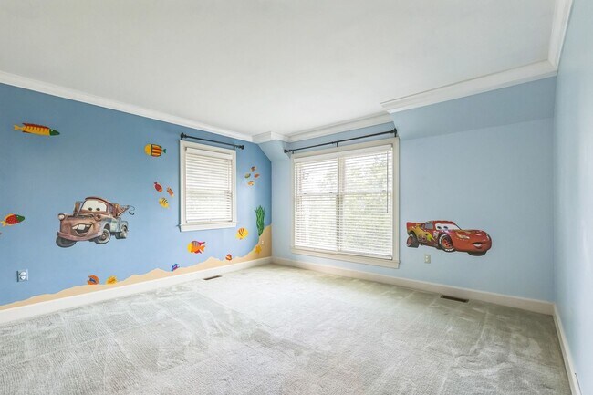 Building Photo - Spacious 5BR House in Pottstown