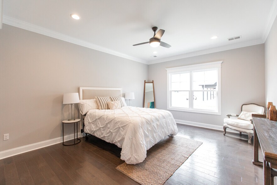 Building Photo - 1033 S Westyn Loop