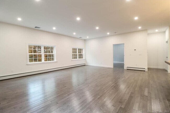 Building Photo - 29 CT-55