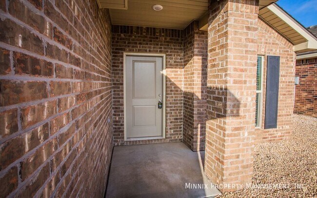 Building Photo - 2113 N. Ave. L-