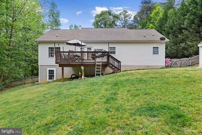 Building Photo - 7386 Monroe Dr