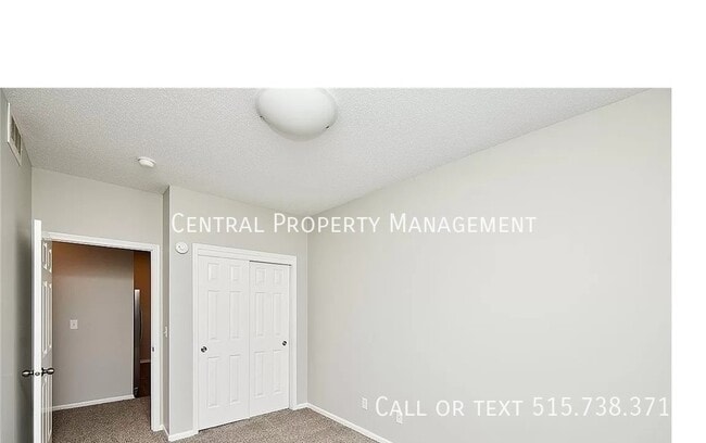 Building Photo - 1340 SE Florence Dr