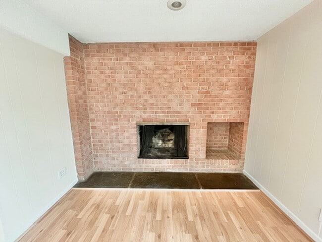 Building Photo - 8308 Whitman Dr