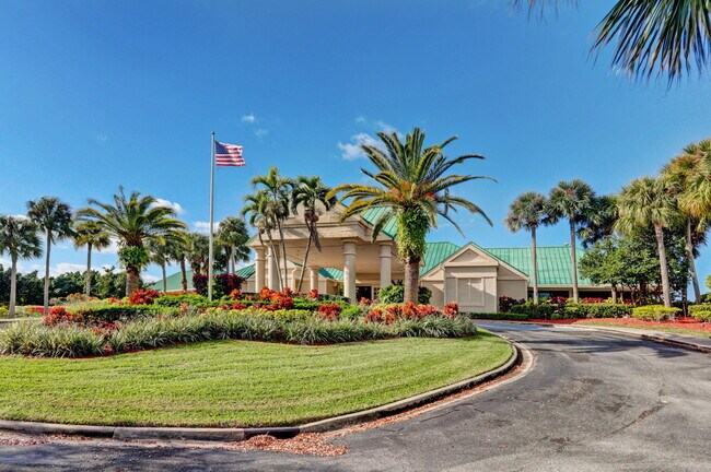 Building Photo - 6778 Oakmont Way