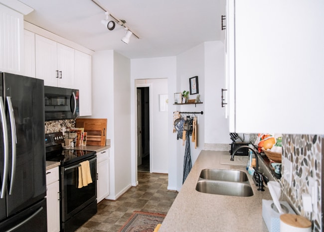 Building Photo - 2606 Jordan Ct