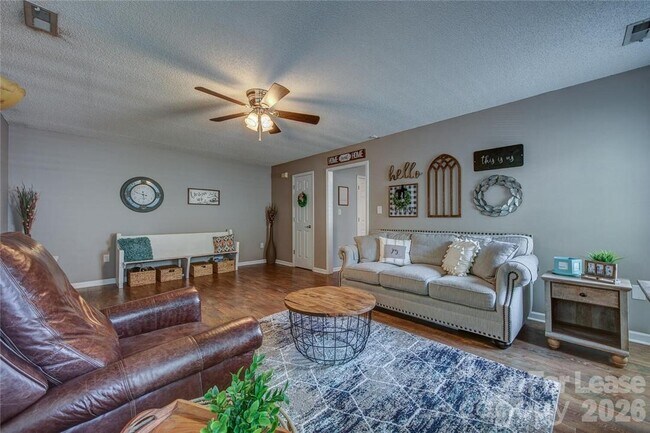 Building Photo - 121 Pratt St