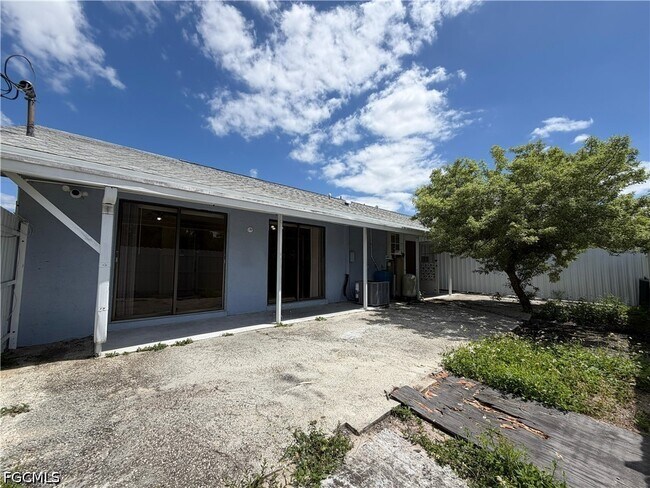 Building Photo - 4515 Douglas Ln