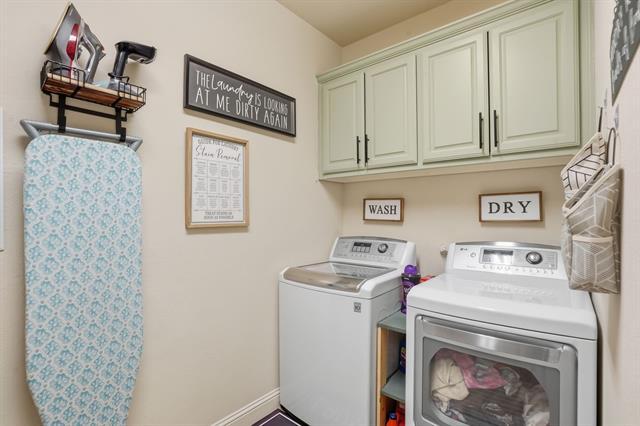 Building Photo - 1413 Nutmeg Ct