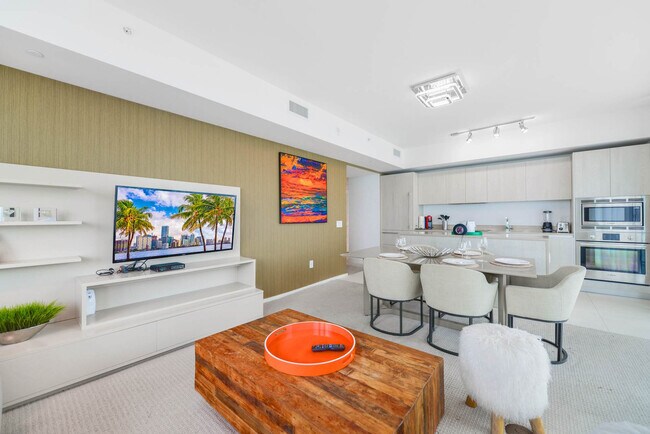 Building Photo - 4111 S Ocean Dr