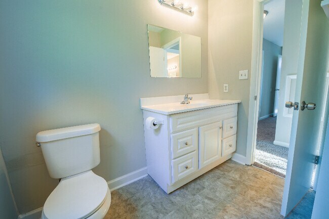 Building Photo - 7117 Tollhouse Dr