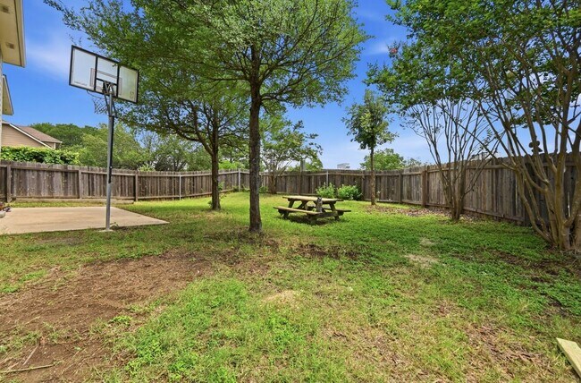 Building Photo - 2700 Cradle Rock Trl