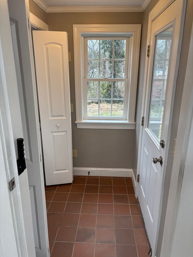 Building Photo - 3-4 bed, 2 bath with full basement in Asheboro