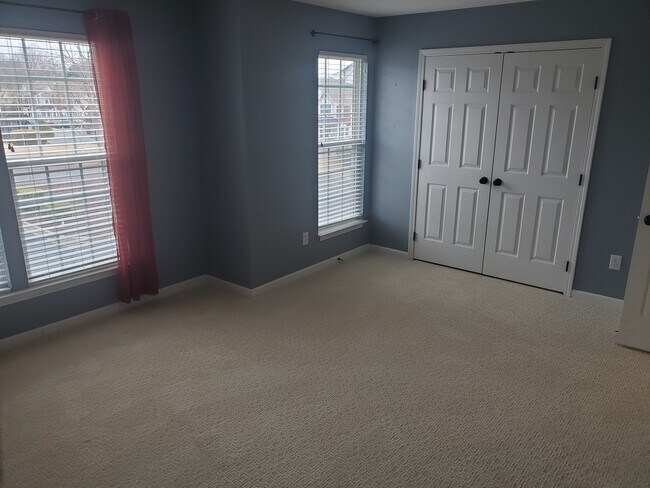 Spacious second bedroom. - 42 Gr-Pd-51