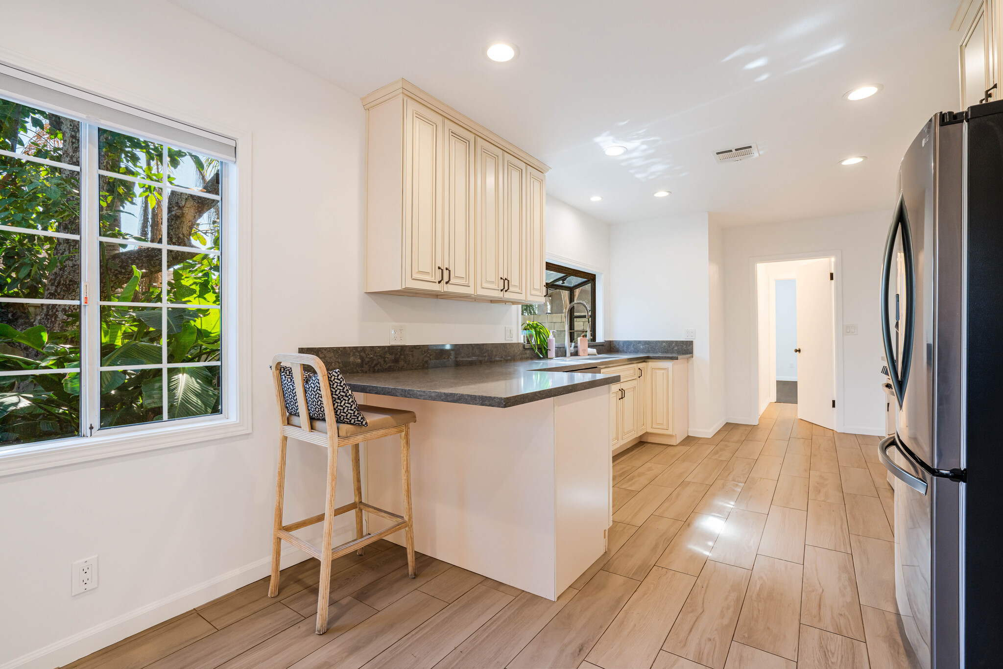 New Kitchen - 5825 Fulton Ave