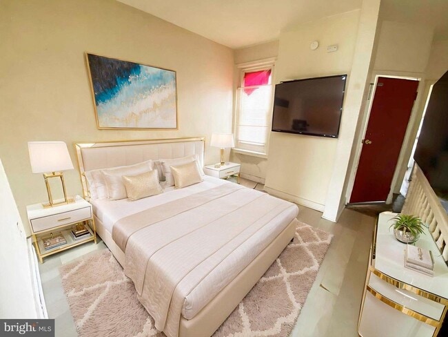 Building Photo - 3454 N Water St