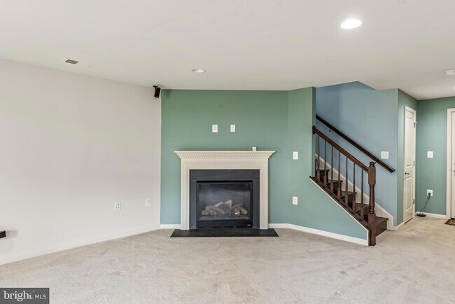 Building Photo - 23638 Sailfish Square