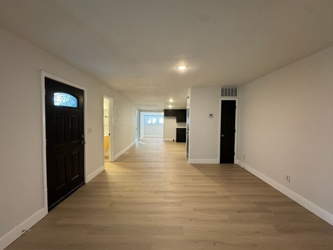 Building Photo - 1800 Gordon St