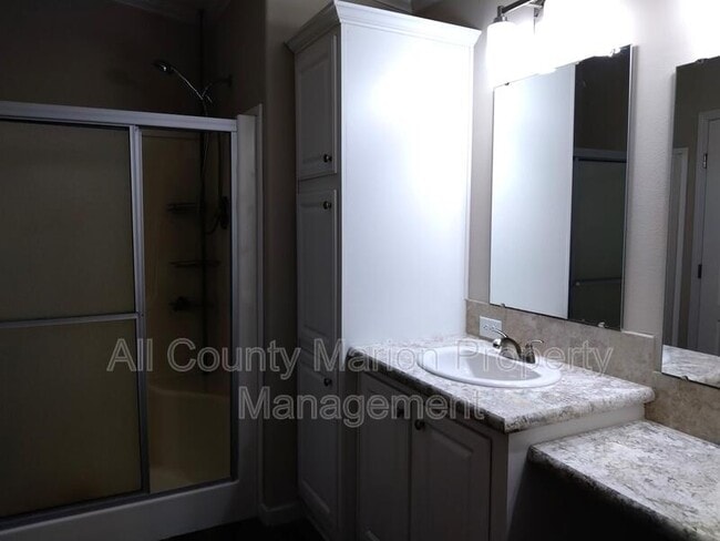 Building Photo - 23031 NE 112th Court Rd